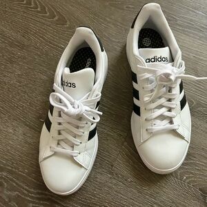 Adidas Grand Court 2.0 Sneakers - Excellent condition!